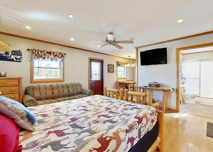 2: Lakeside In Murphysboro Holiday home *